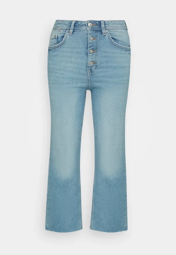 MARKS & SPENCER