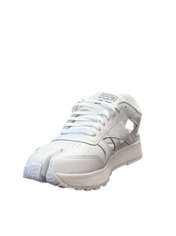 REEBOK